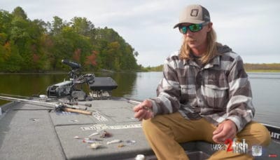 How to catch smallmouth bass during the fall in natural lakes
